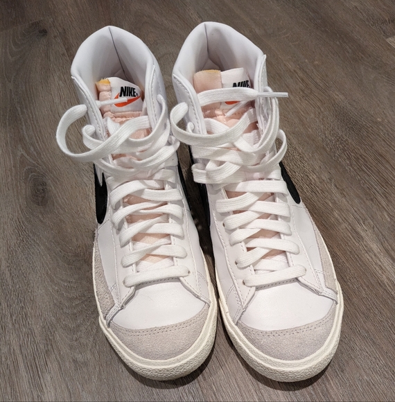 Nike Blazer Mid '77 - Picture 1 of 4